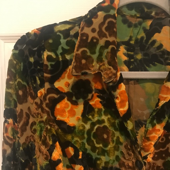 vintage floral velvet button down blouse - Picture 2 of 3
